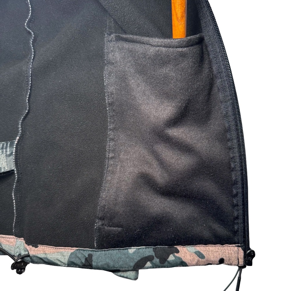 New Balance Women’s Camo Softshell Jacket Hooded L Wind Water Resistant Running - Picture 9 of 11